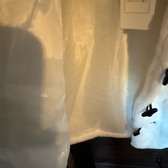 Active User Faux-Fur Toggle Jacket - Size M Brand New with tags - Picture 5 of 9